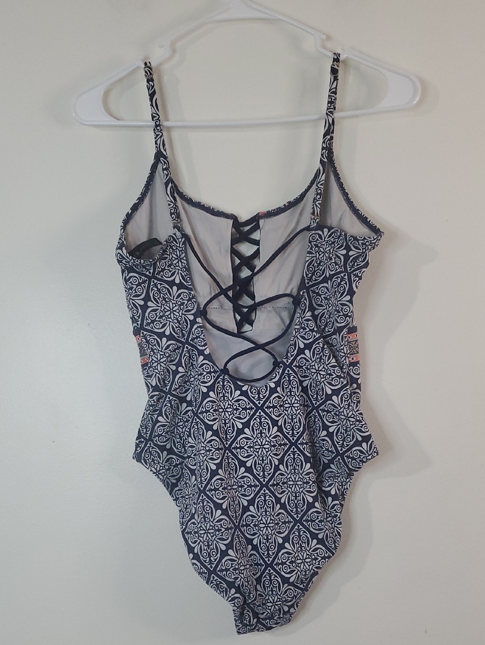 LaBlanca Navy & White Mandala Strappy Mio One-Piece Swimsuit & Pants Size 6 Sm - Picture 4 of 16